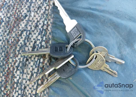 1990 Chevrolet Gmt-400 K1500 z USA, uszkodzony, nr VIN 2GCEK14Z2L1192366